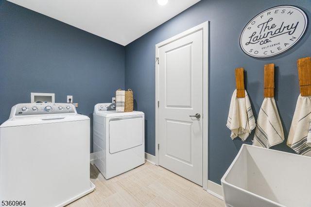 68 Eastwood Ter, East Hanover Twp., NJ 07936