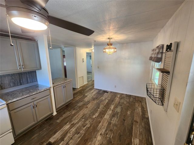 808 53RD AVENUE E 191, Bradenton, FL 34203