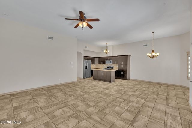7812 ENCHANTED VIEW Drive, El Paso, TX 79911
