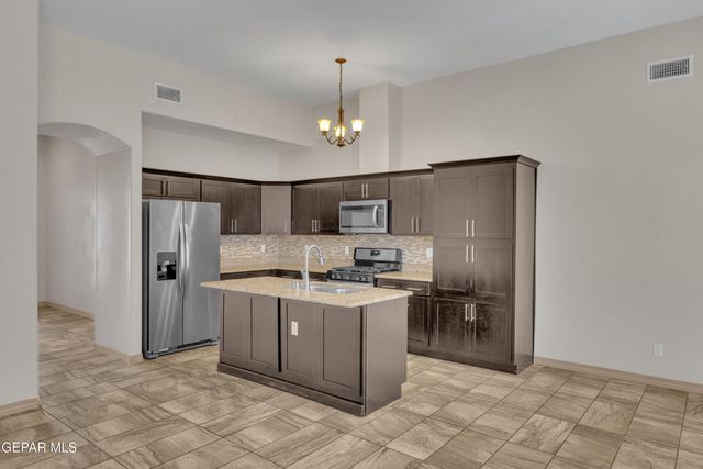 7812 ENCHANTED VIEW Drive, El Paso, TX 79911