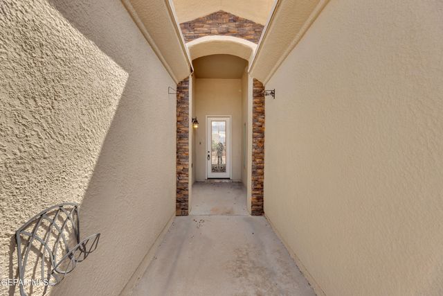 7812 ENCHANTED VIEW Drive, El Paso, TX 79911
