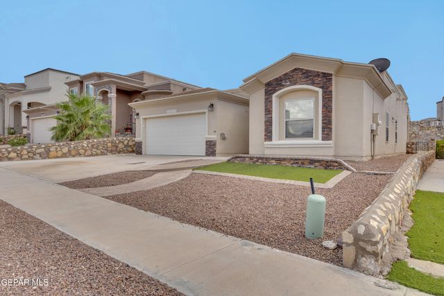 7812 ENCHANTED VIEW Drive, El Paso, TX 79911