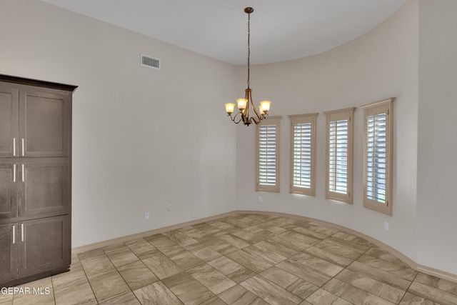 7812 ENCHANTED VIEW Drive, El Paso, TX 79911