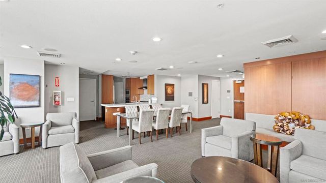 325 7Th Ave 215, San Diego, CA 92101