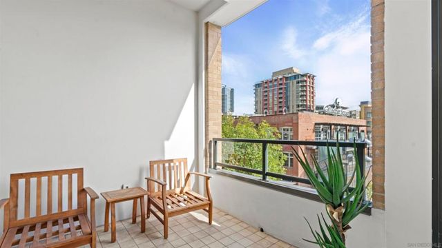 325 7Th Ave 215, San Diego, CA 92101