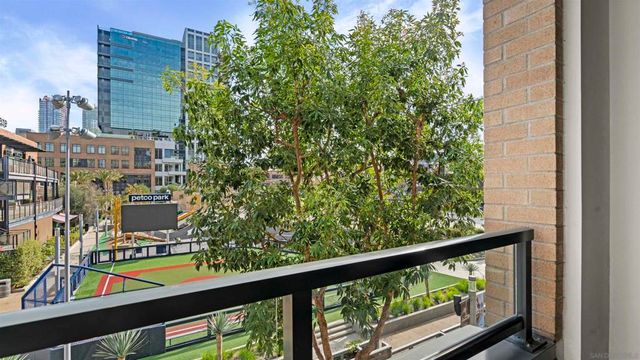 325 7Th Ave 215, San Diego, CA 92101