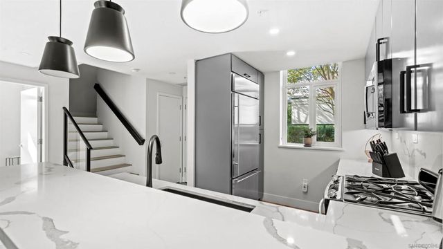 325 7Th Ave 215, San Diego, CA 92101