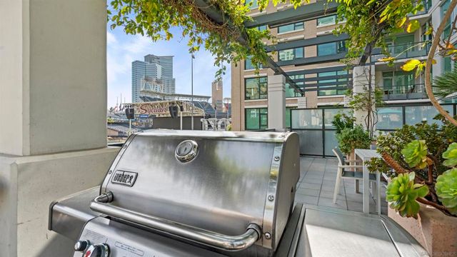 325 7Th Ave 215, San Diego, CA 92101