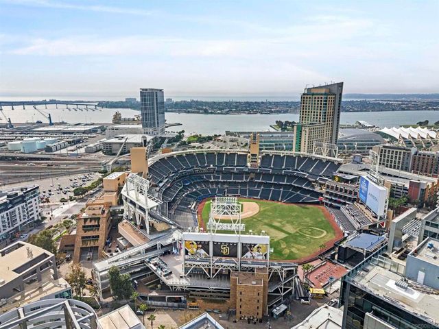 325 7Th Ave 215, San Diego, CA 92101