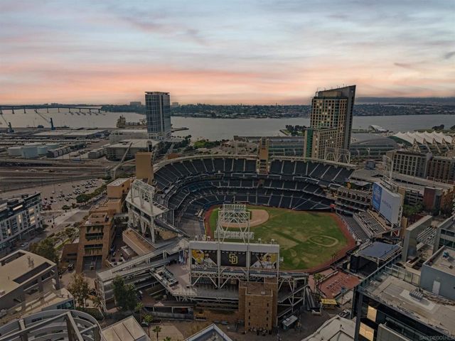 325 7Th Ave 215, San Diego, CA 92101