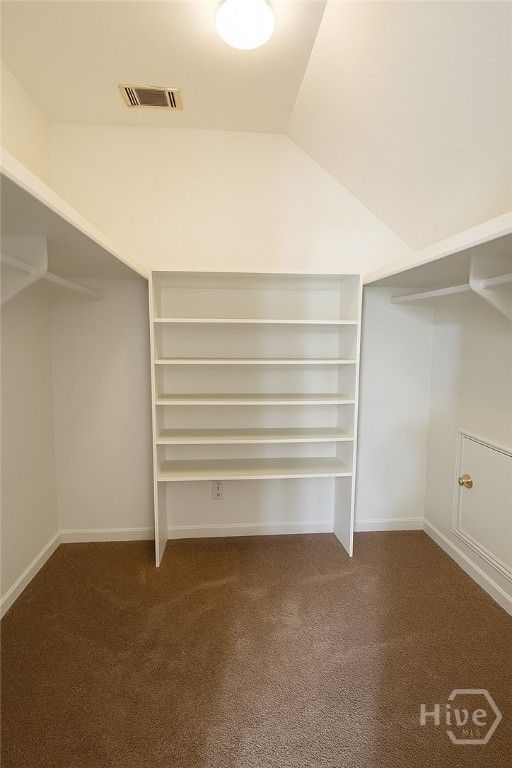 Image 13 of property listing at 1315 - Upstairs Bonaventure Road upstair, Savannah, GA 31404