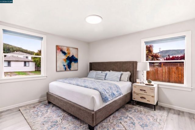 1172 Peralta Rd, Pacifica, CA 94044