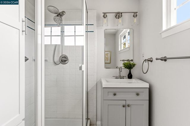 1172 Peralta Rd, Pacifica, CA 94044