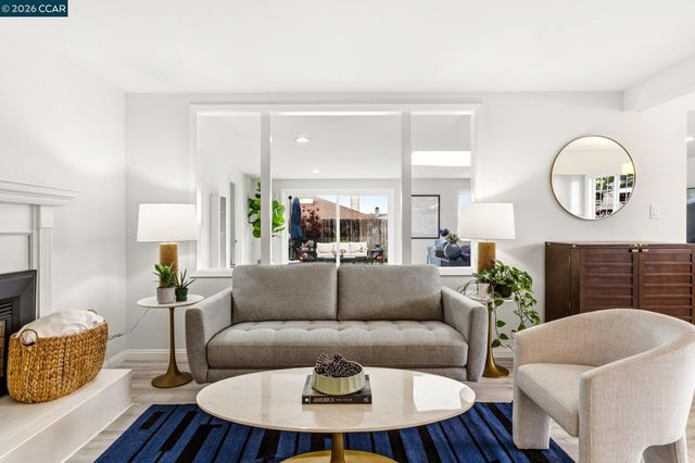 1172 Peralta Rd, Pacifica, CA 94044