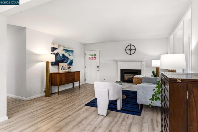 1172 Peralta Rd, Pacifica, CA 94044