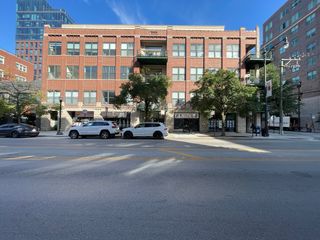 932 W MADISON Street, Chicago, IL 60607