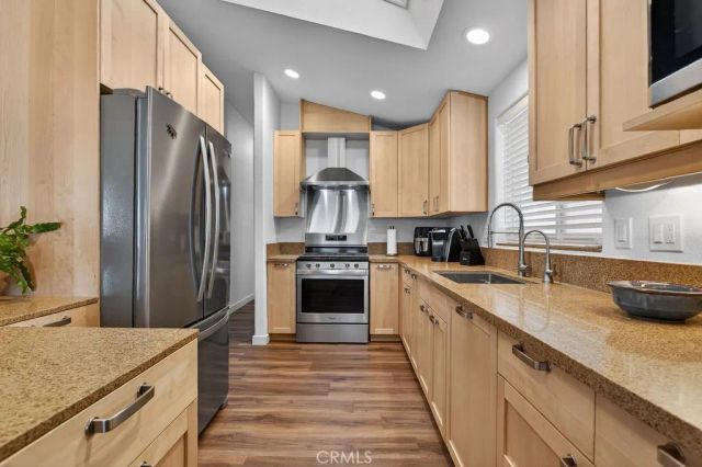 14851 Jeffrey 146, Irvine, CA 92618