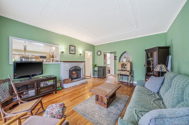 18 Houghton Boulevard, Stony Brook, NY 11790
