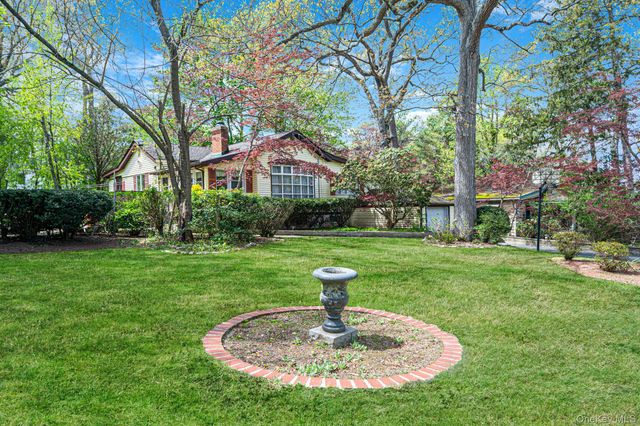 18 Houghton Boulevard, Stony Brook, NY 11790