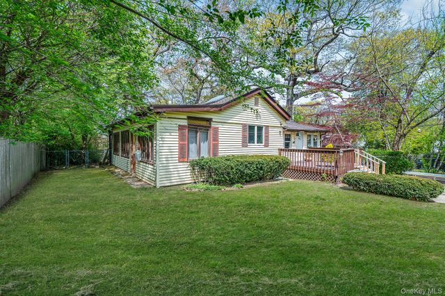 18 Houghton Boulevard, Stony Brook, NY 11790