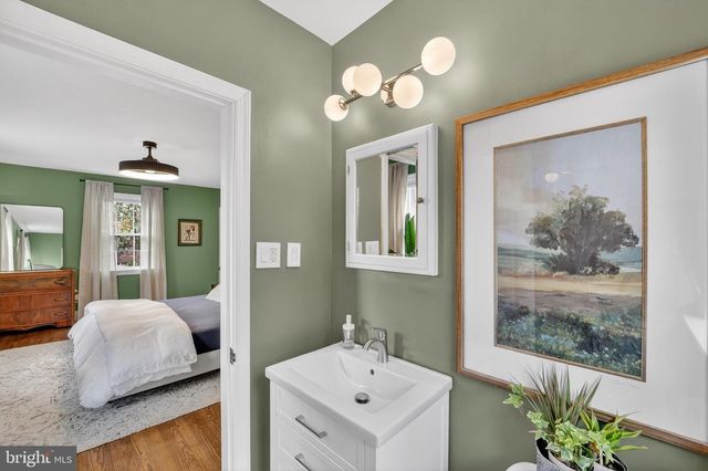 5445 30TH ST NW, Washington, DC 20015