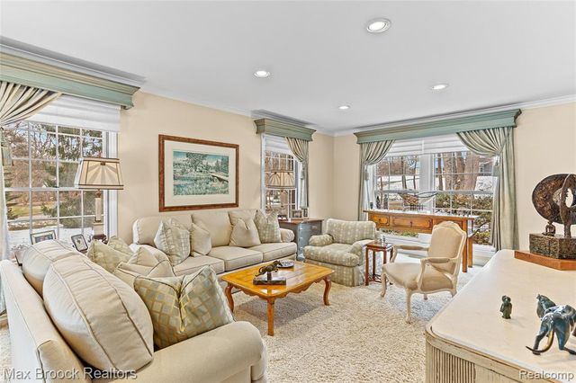 25933 Hersheyvale Drive, Franklin, MI 48025