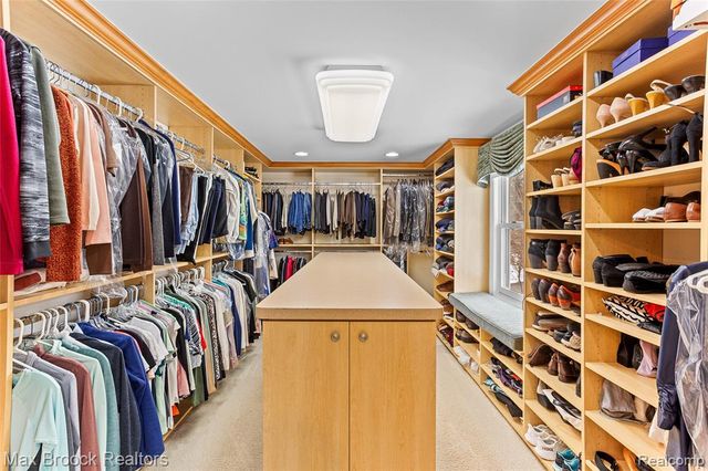 25933 Hersheyvale Drive, Franklin, MI 48025