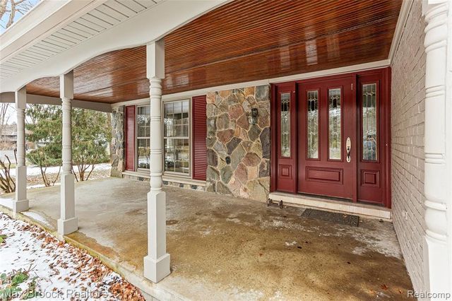 25933 Hersheyvale Drive, Franklin, MI 48025