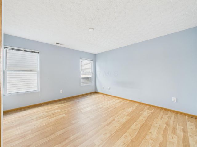 5566 Spring River Avenue, Dublin, OH 43016