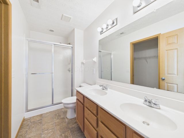 5566 Spring River Avenue, Dublin, OH 43016