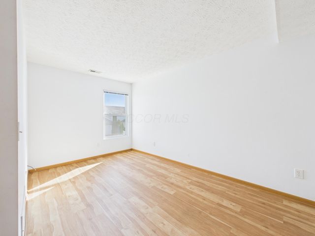 5566 Spring River Avenue, Dublin, OH 43016