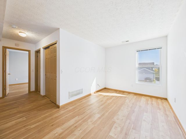 5566 Spring River Avenue, Dublin, OH 43016