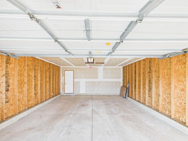 5566 Spring River Avenue, Dublin, OH 43016