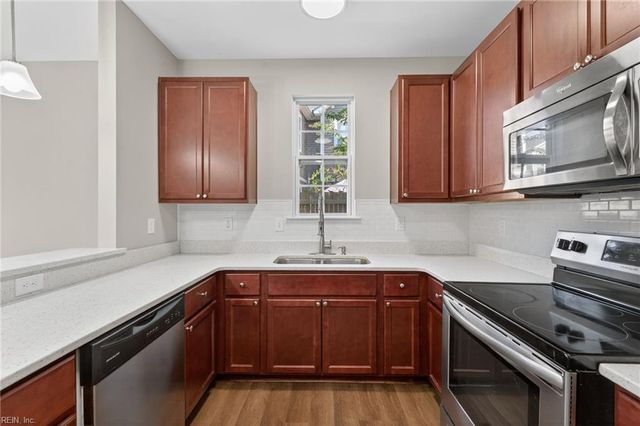 2024 Finchley DR # 385, Chesapeake, VA 23321