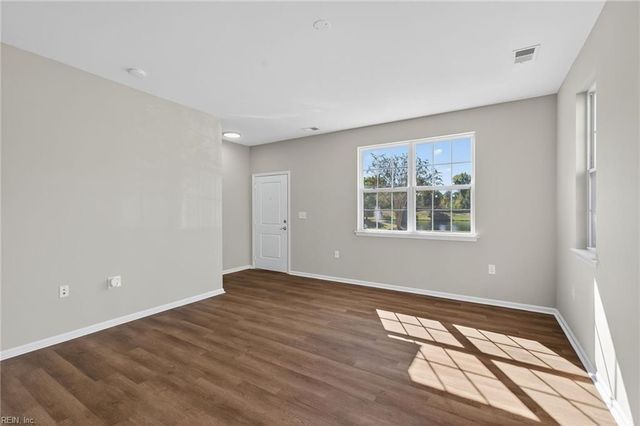 2024 Finchley DR # 385, Chesapeake, VA 23321