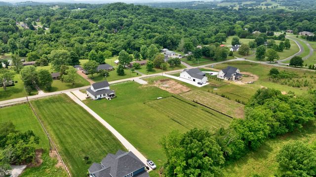 1514 Frye Rd, Columbia, TN 38401