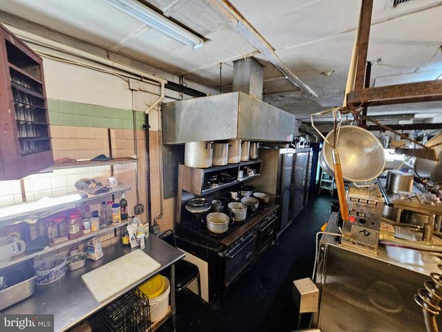 192 S BROAD ST, Trenton, NJ 08608