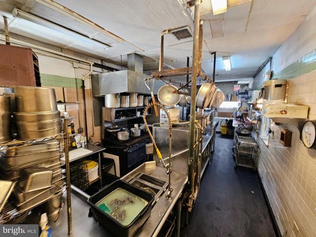 192 S BROAD ST, Trenton, NJ 08608
