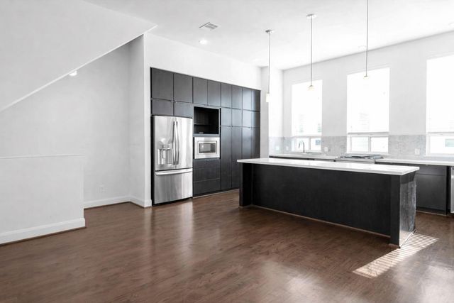 3111 Leeland Street, Houston, TX 77003