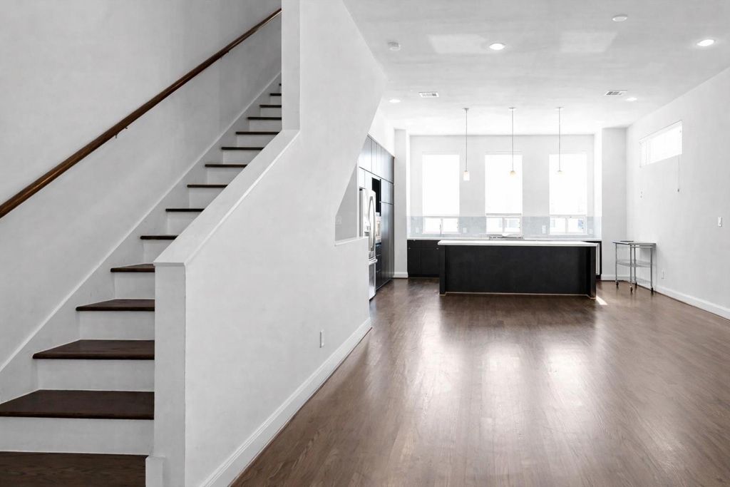 3111 Leeland Street, Houston, TX 77003