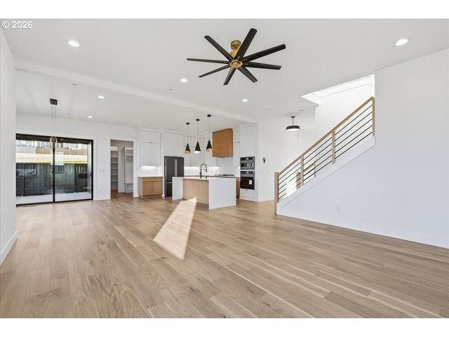 1597 Nw GOODWIN St, Camas, WA 98607