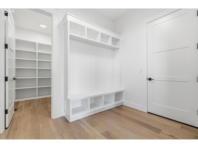 1597 Nw GOODWIN St, Camas, WA 98607