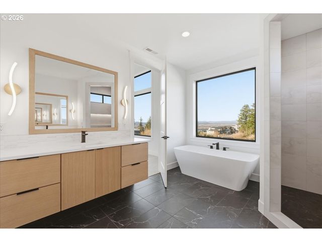 1597 Nw GOODWIN St, Camas, WA 98607