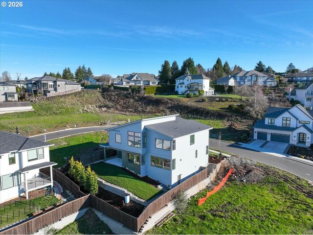 1597 Nw GOODWIN St, Camas, WA 98607