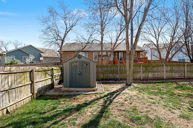 728 N Timberleaf Cir, Derby, KS 67037