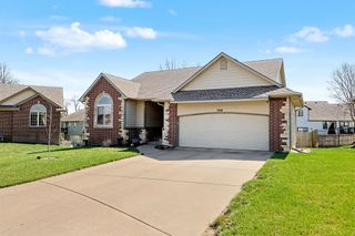 728 N Timberleaf Cir, Derby, KS 67037