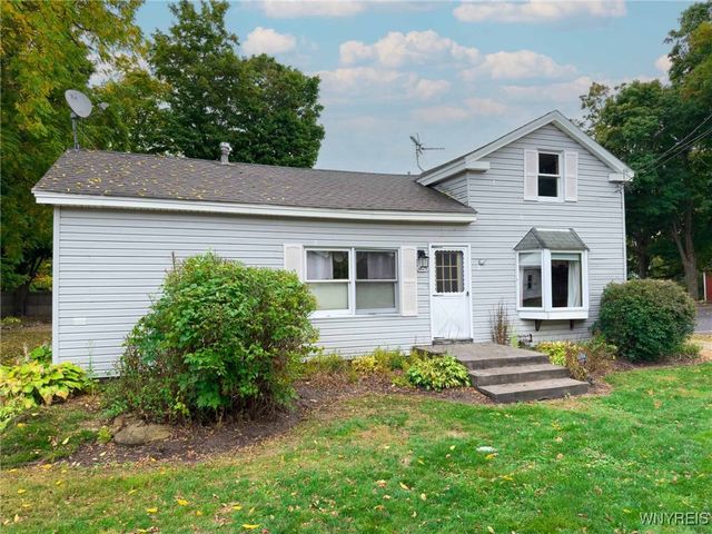 1829 West Avenue, Marilla, NY 14102