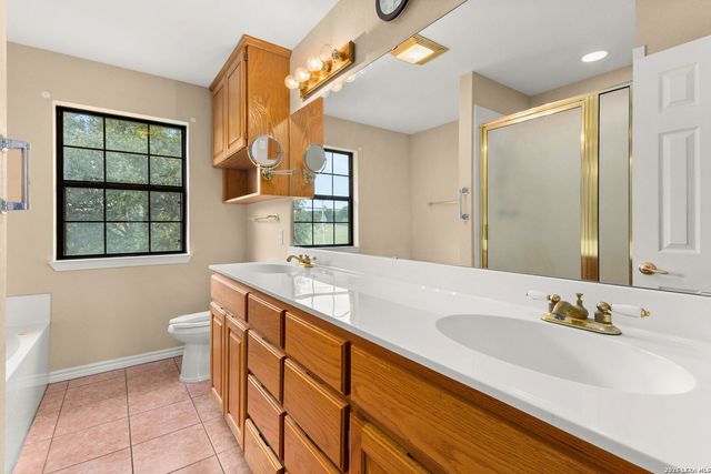 16567 Fm 725, Seguin, TX 78155