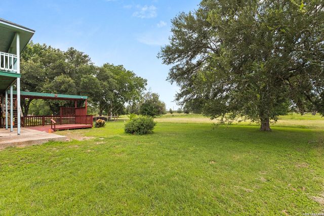 16567 Fm 725, Seguin, TX 78155