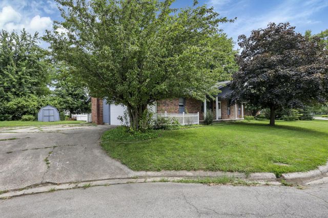 8 Willis Court, Washington Court House, OH 43160